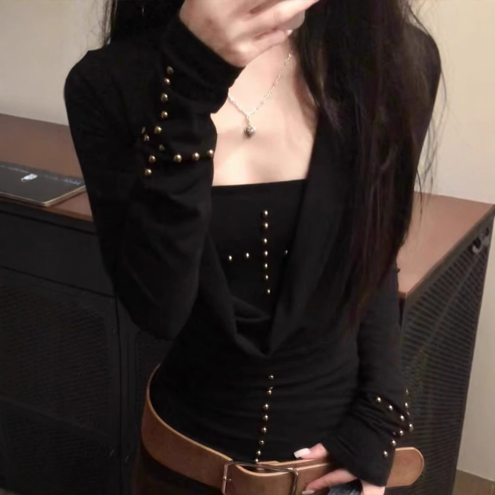 Y2k Dark Girl Cross Long Sleev - огляд і ціна T-Shirts